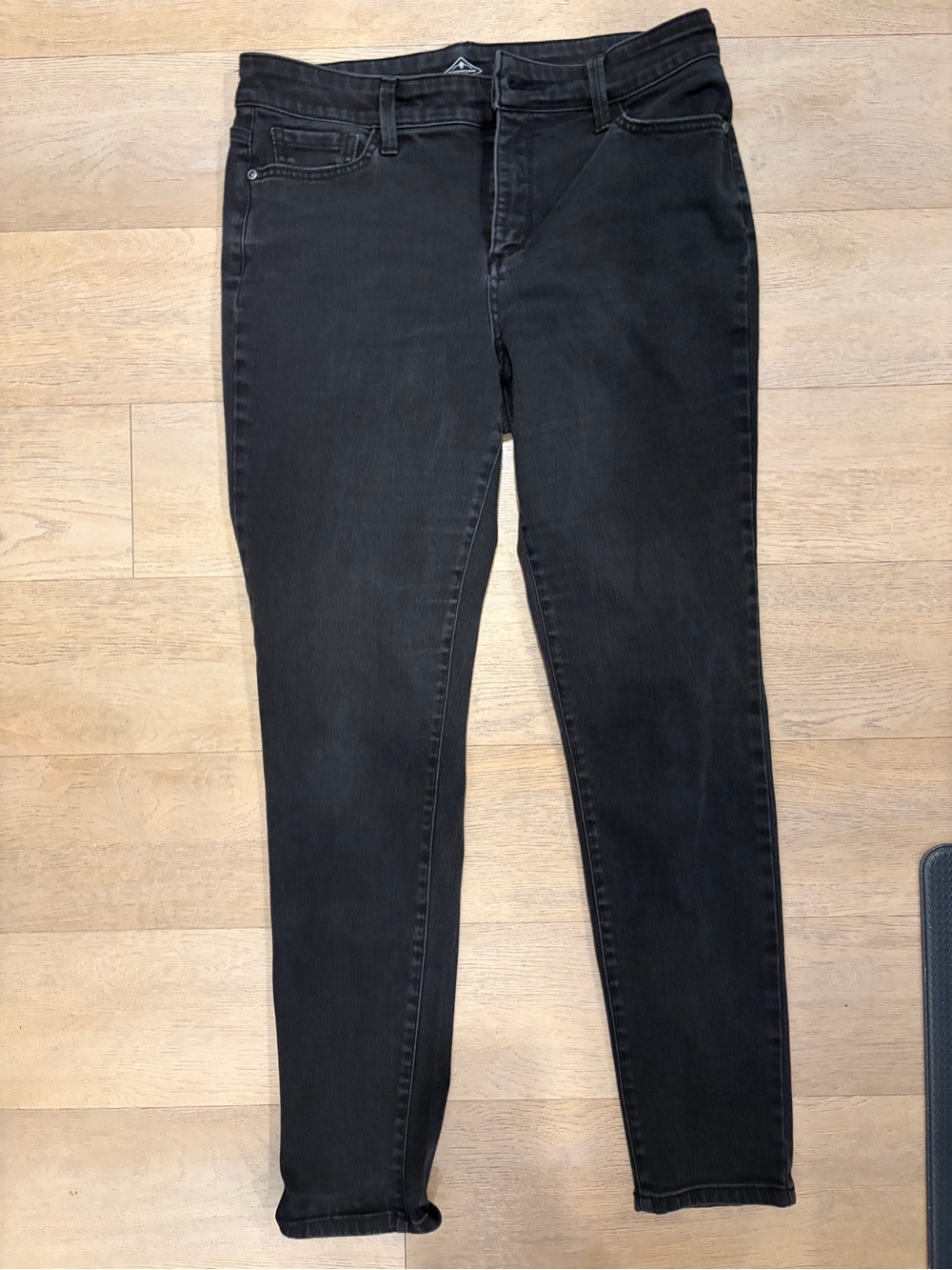St. John's Bay Black Skinny Women's Jeans